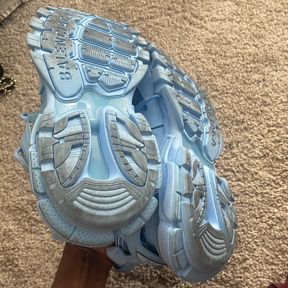 Gently used Balenciaga sneakers - Picture 4 of 9